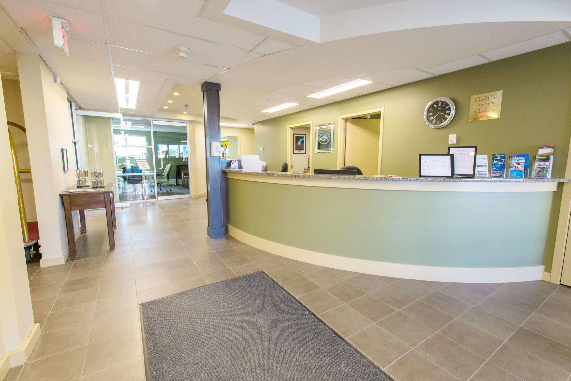 Capital Suites Yellowknife Extérieur photo